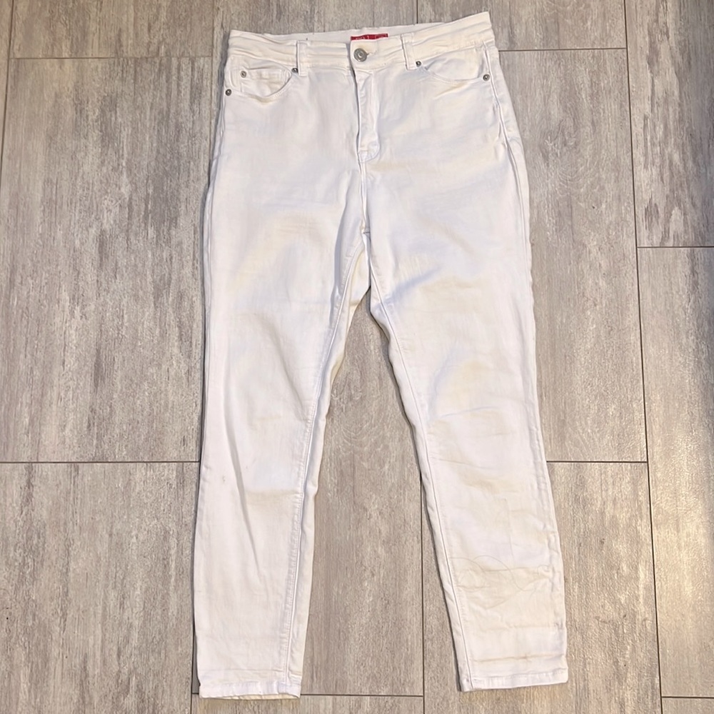BBJ White Skinny Jeans- Size 9/29